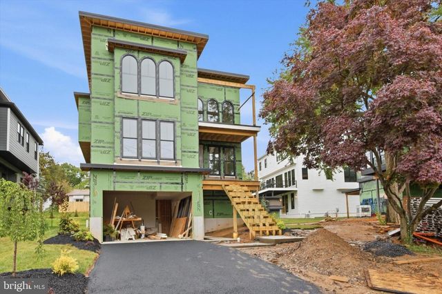 111 W 6TH, Media, PA 19063