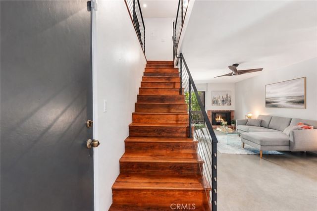 15207 Magnolia Boulevard 119, Sherman Oaks, CA 91403