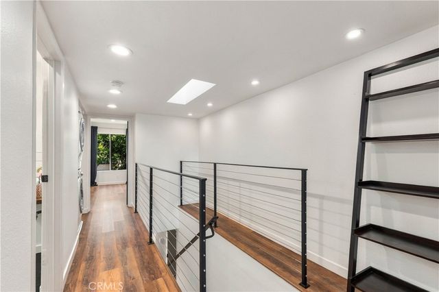 15207 Magnolia Boulevard 119, Sherman Oaks, CA 91403