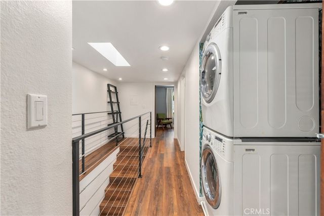 15207 Magnolia Boulevard 119, Sherman Oaks, CA 91403