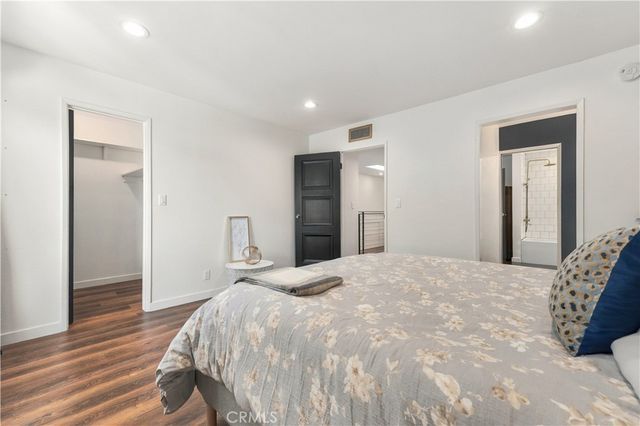 15207 Magnolia Boulevard 119, Sherman Oaks, CA 91403