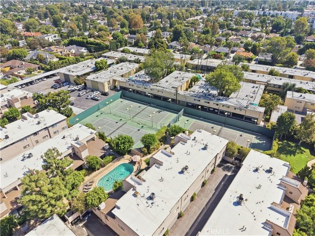 15207 Magnolia Boulevard 119, Sherman Oaks, CA 91403