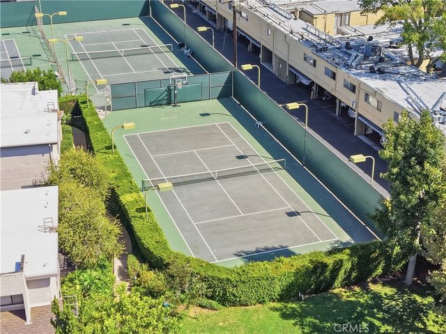 15207 Magnolia Boulevard 119, Sherman Oaks, CA 91403