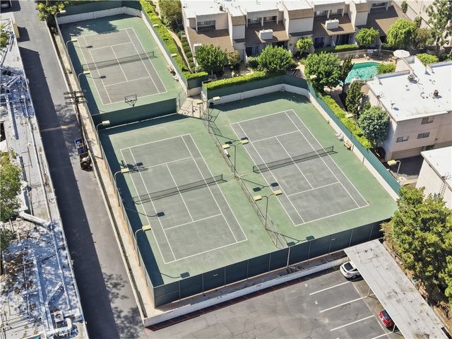 15207 Magnolia Boulevard 119, Sherman Oaks, CA 91403