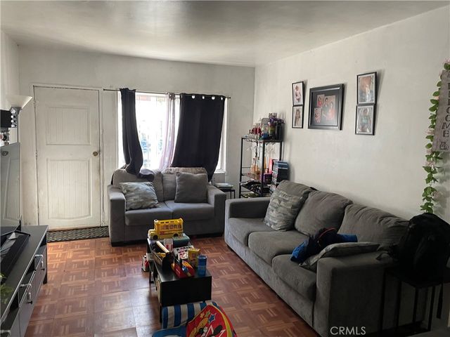 107 E 67th, Los Angeles, CA 90003
