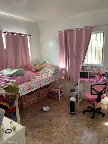 107 E 67th, Los Angeles, CA 90003