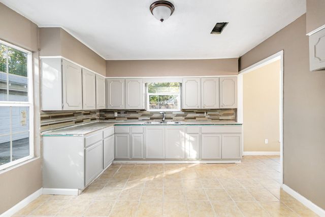 215 Glenview Street, Dallas, TX 75217