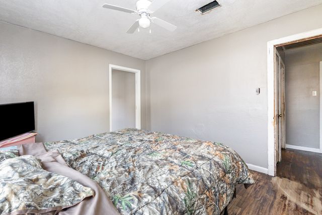 215 Glenview Street, Dallas, TX 75217