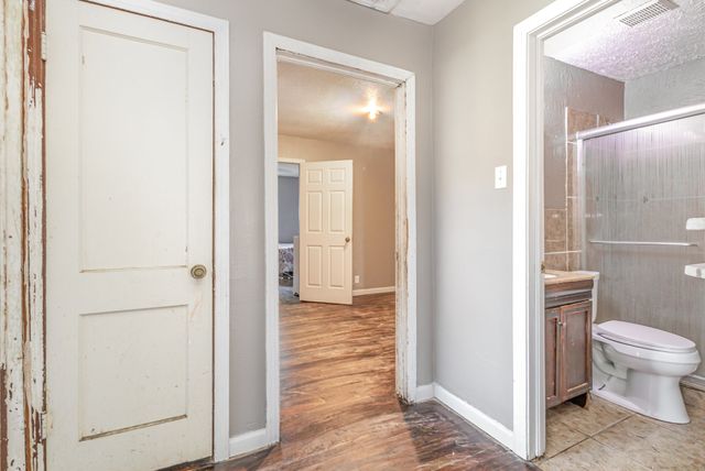 215 Glenview Street, Dallas, TX 75217