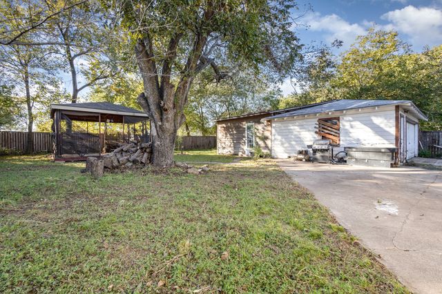 215 Glenview Street, Dallas, TX 75217