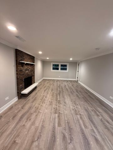 7716 Cronin Avenue, Justice, IL 60458