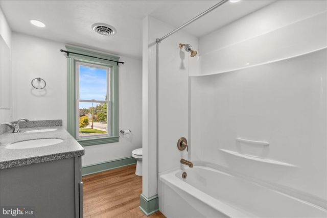 7630 LINCOLN HWY, Abbottstown, PA 17301