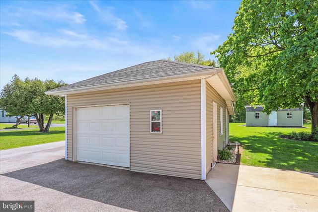 7630 LINCOLN HWY, Abbottstown, PA 17301
