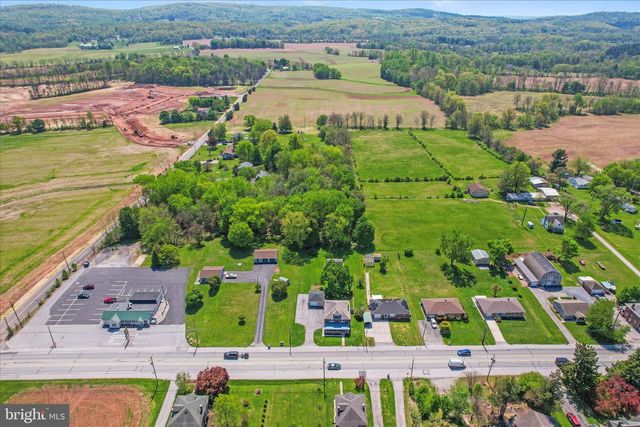 7630 LINCOLN HWY, Abbottstown, PA 17301