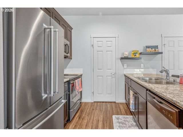 1416 Ne 83RD Dr, Vancouver, WA 98665