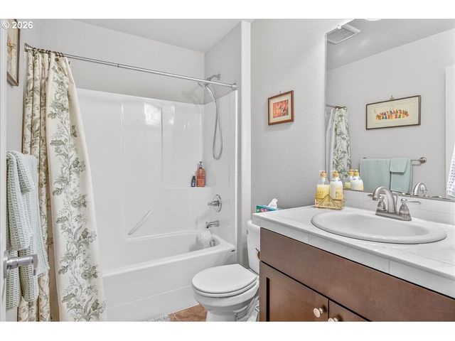 1416 Ne 83RD Dr, Vancouver, WA 98665