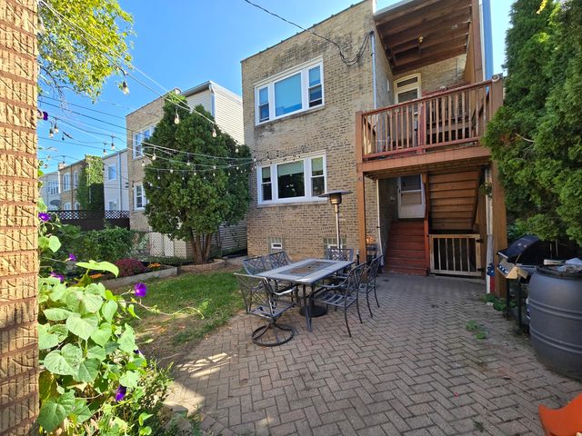 5910 N Campbell Avenue, Chicago, IL 60659