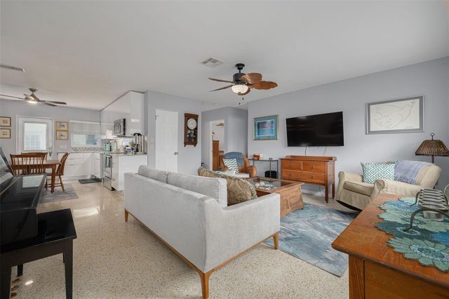 1099 52ND STREET S, Gulfport, FL 33707