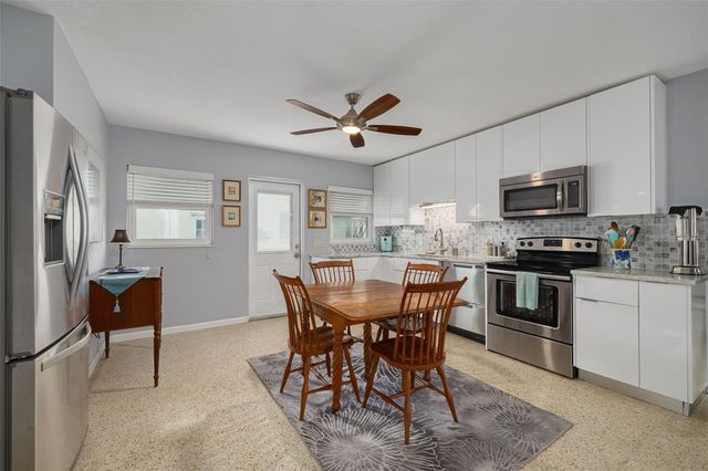 1099 52ND STREET S, Gulfport, FL 33707
