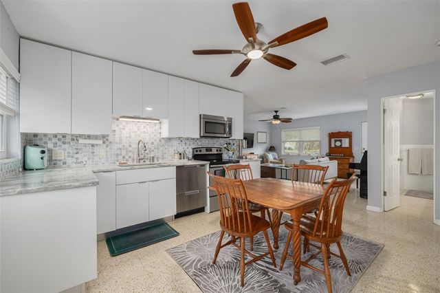 1099 52ND STREET S, Gulfport, FL 33707