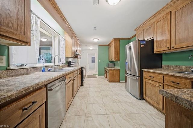 14151 Foursquare RD, Smithfield, VA 23430