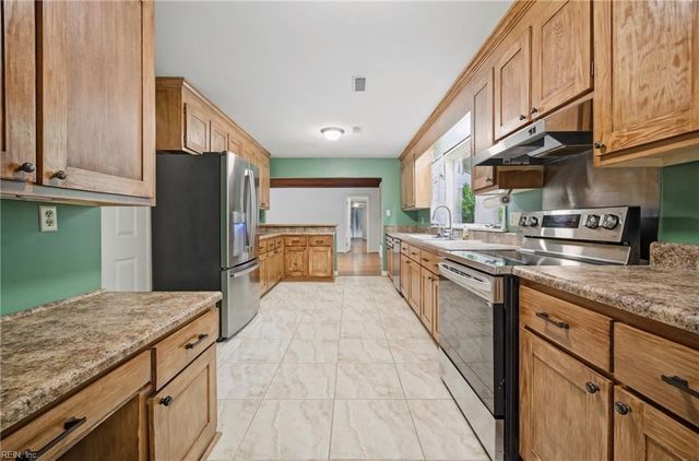 14151 Foursquare RD, Smithfield, VA 23430