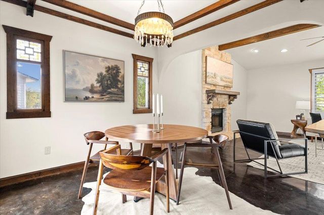 7703 Banpass LN, Austin, TX 78736