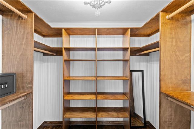 7703 Banpass LN, Austin, TX 78736