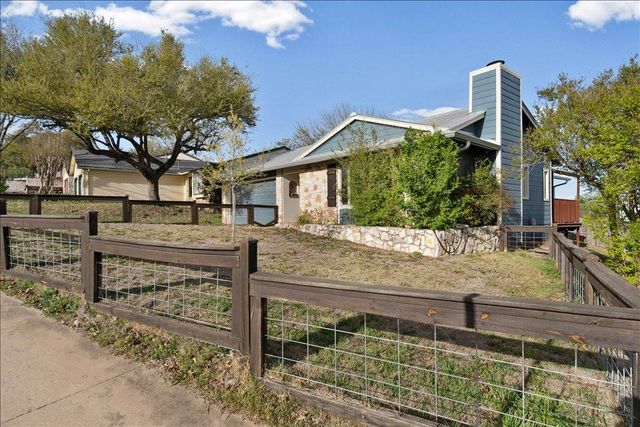 7703 Banpass LN, Austin, TX 78736