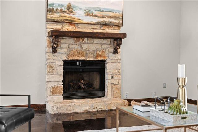 7703 Banpass LN, Austin, TX 78736