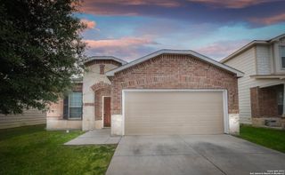 8947 Oakwood Park, San Antonio, TX 78254