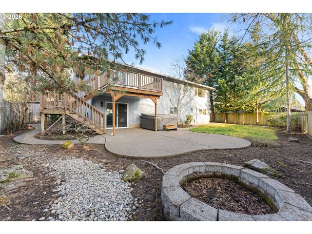 9725 Sw New Forest Dr, Beaverton, OR 97008