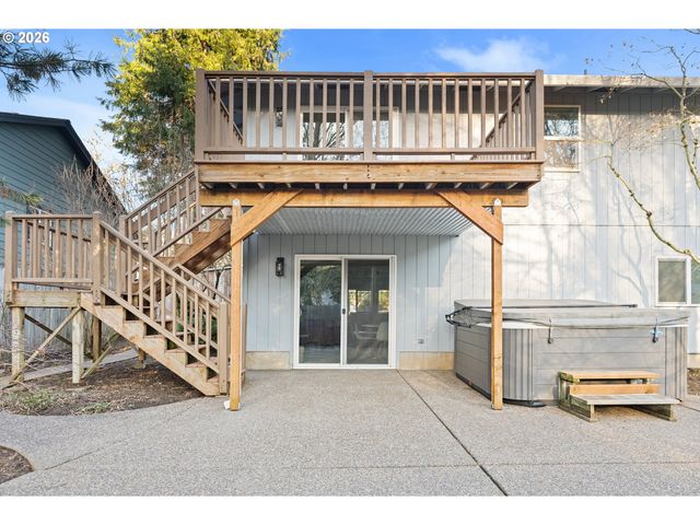 9725 Sw New Forest Dr, Beaverton, OR 97008