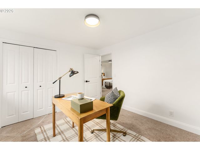 9725 Sw New Forest Dr, Beaverton, OR 97008