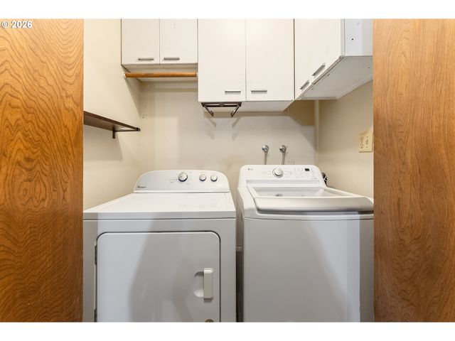 9725 Sw New Forest Dr, Beaverton, OR 97008