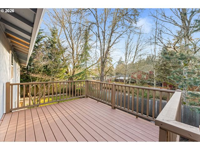 9725 Sw New Forest Dr, Beaverton, OR 97008