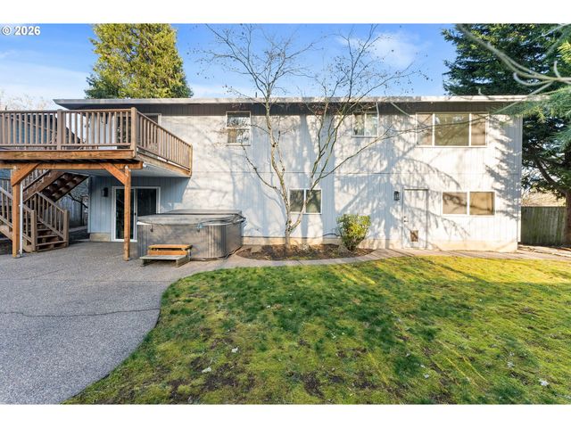 9725 Sw New Forest Dr, Beaverton, OR 97008