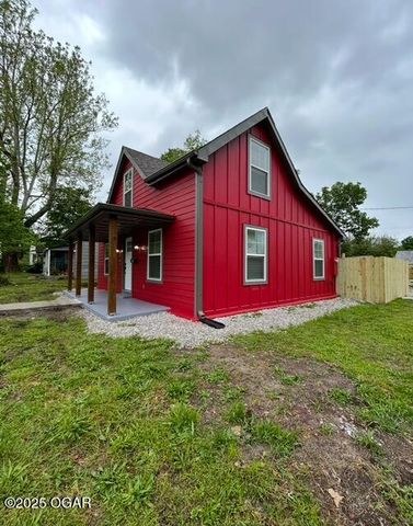 524 N Webb Street, Webb City, MO 64870
