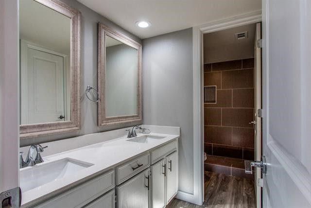 514 Hunters Glen Street, Lewisville, TX 75067