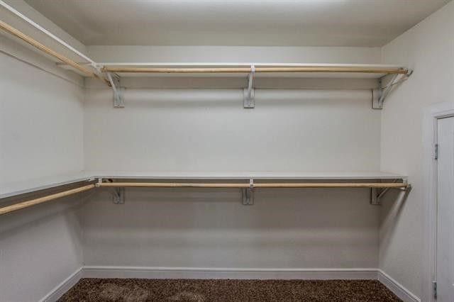 514 Hunters Glen Street, Lewisville, TX 75067