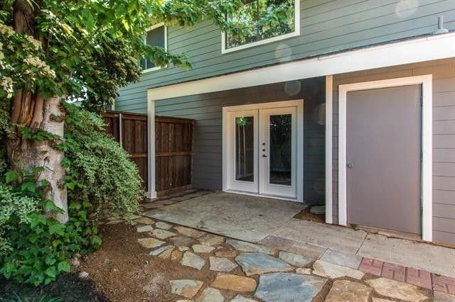 514 Hunters Glen Street, Lewisville, TX 75067