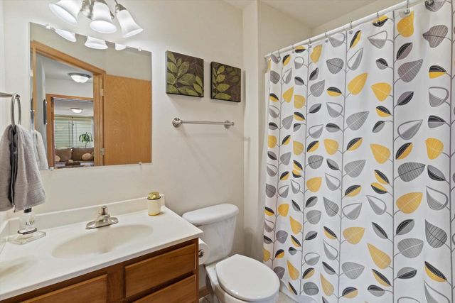 5240 Brandenburg Way, Madison, WI 53718