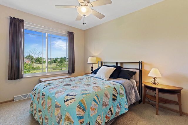 5240 Brandenburg Way, Madison, WI 53718