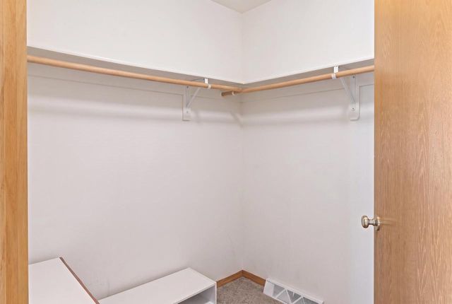 5240 Brandenburg Way, Madison, WI 53718