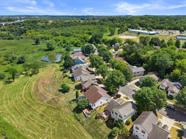 5240 Brandenburg Way, Madison, WI 53718