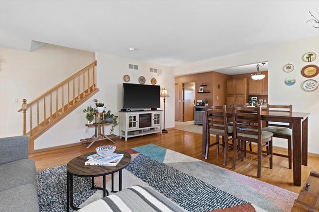 5240 Brandenburg Way, Madison, WI 53718