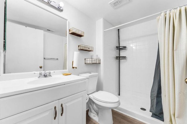 8721 Wiles Road 103, Coral Springs, FL 33067