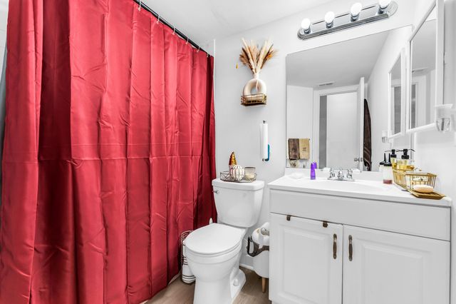 8721 Wiles Road 103, Coral Springs, FL 33067