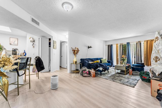 8721 Wiles Road 103, Coral Springs, FL 33067