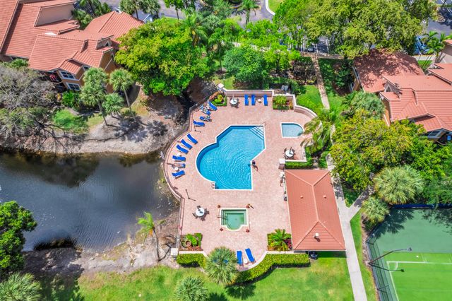 8721 Wiles Road 103, Coral Springs, FL 33067